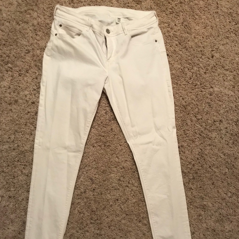 NEW! NEVER WORN! H & M Women’s Denim Jegging
